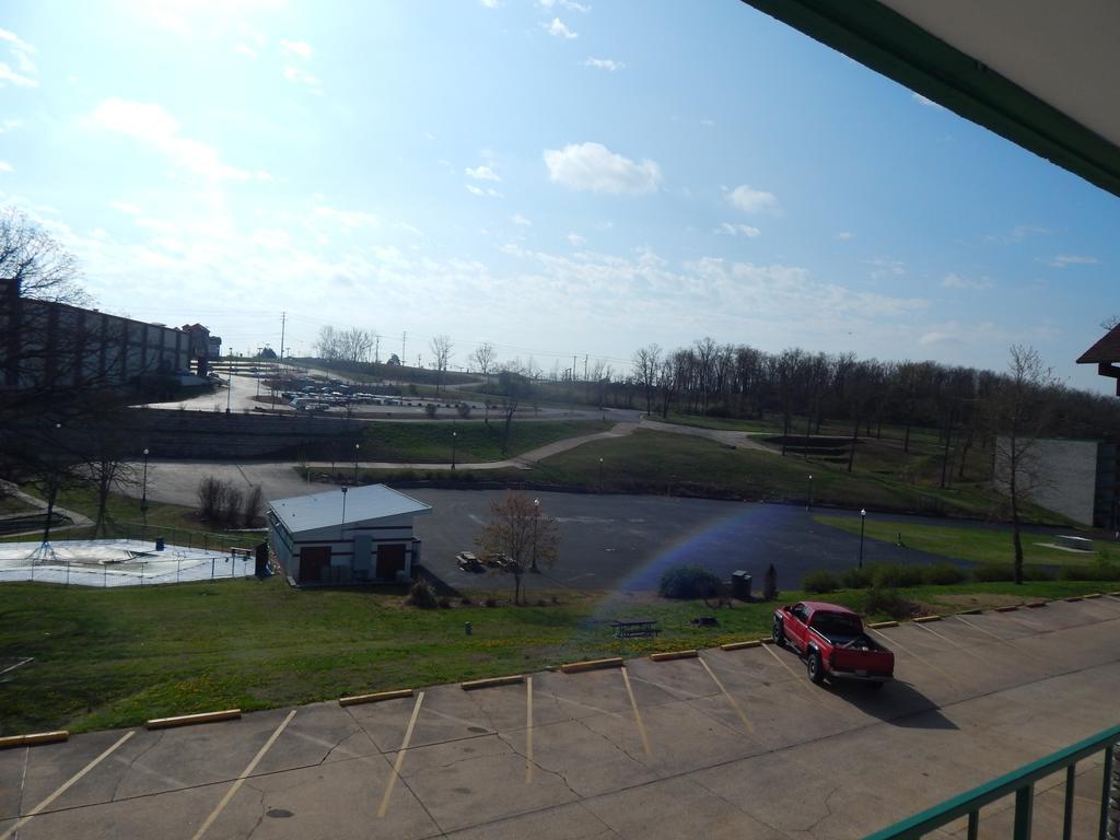 Ramada Branson Hotel And Resort Εξωτερικό φωτογραφία